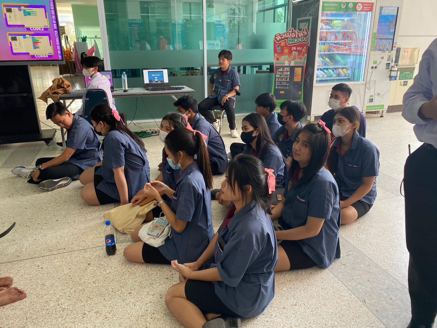 25. ภาพกิจกรรม 50 ปี KPRU สู่การพัฒนาท้องถิ่นอย่างยั่งยืน มหาวิทยาลัยราชภัฏกำแพงเพชร ระหว่างวันที่ 26-28 มกราคม 2566 ณ มหาวิทยาลัยราชภัฏกำแพงเพชร โดยนักศึกษาโปรแกรมวิชาคอมพิวเตอร์ คณะครุศาสตร์